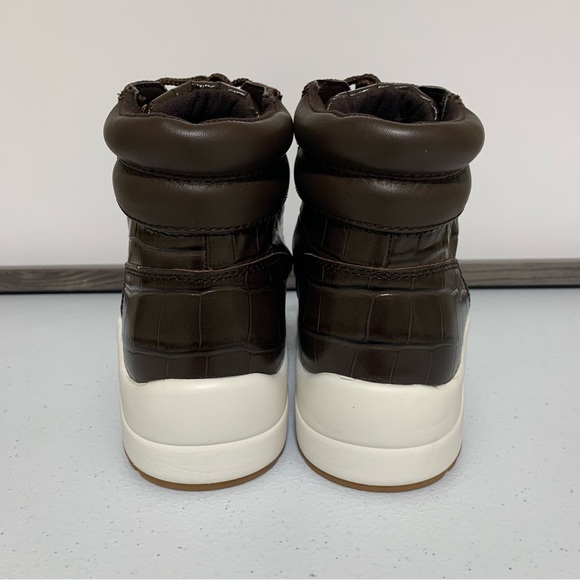 Lauren Ralph Lauren Rylee Embossed Leather High-Top Sneaker-Size 7.5 NWOT - Picture 2 of 12